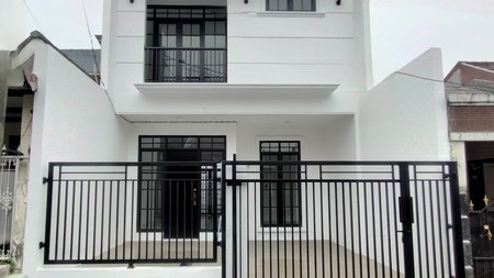Rumah BRAND NEW bergaya American Classic  di Kencana Loka 12.5 BSD City