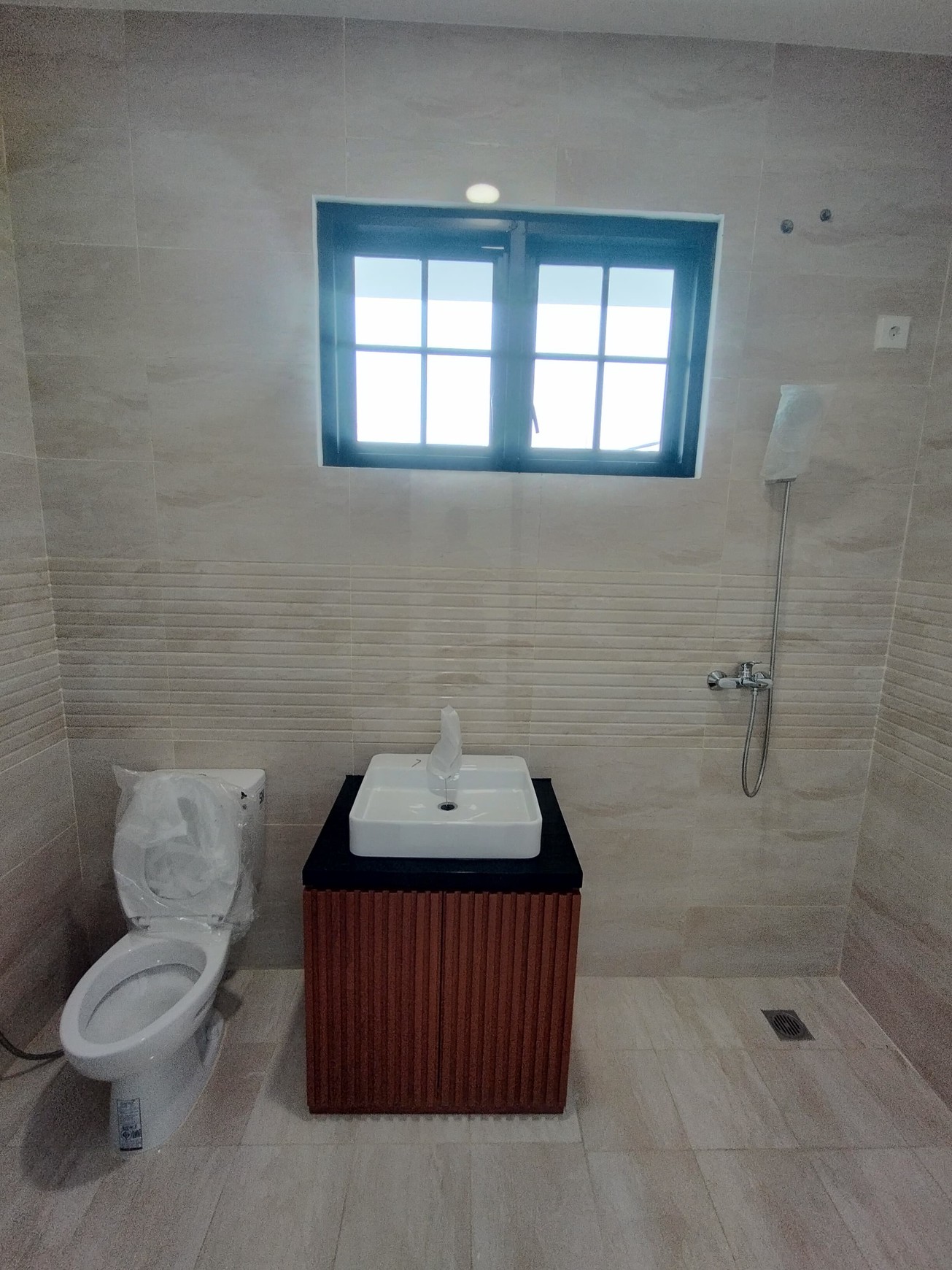 Rumah BRAND NEW bergaya American Classic  di Kencana Loka 12.5 BSD City