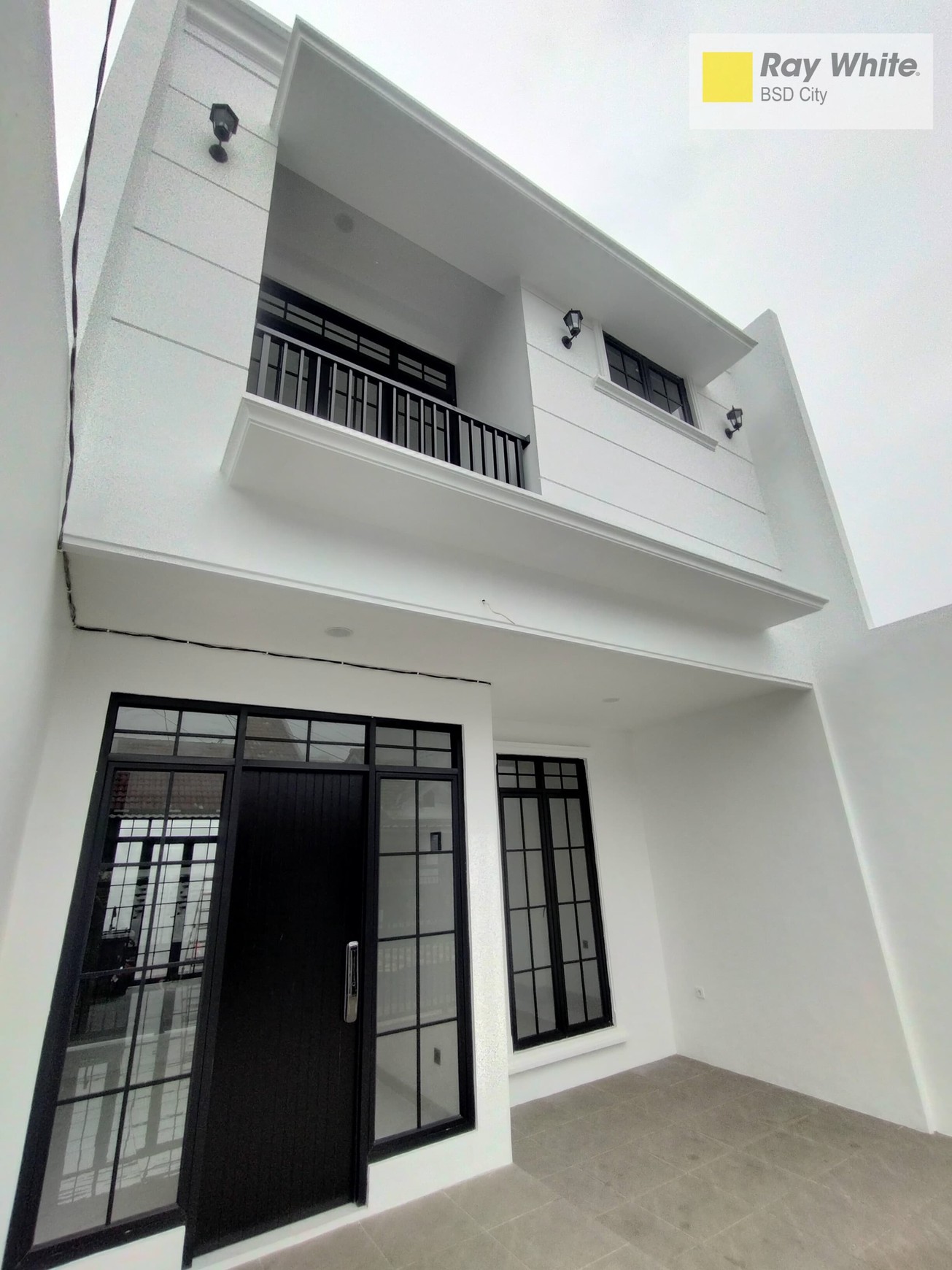 Rumah BRAND NEW bergaya American Classic  di Kencana Loka 12.5 BSD City