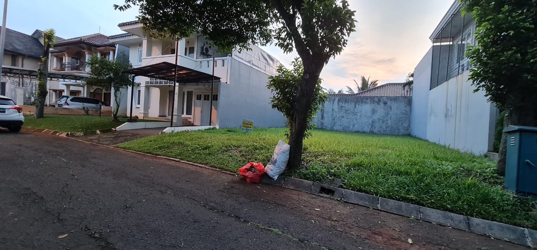 Kavling badan Taman Giri Loka BSD City, harga murah