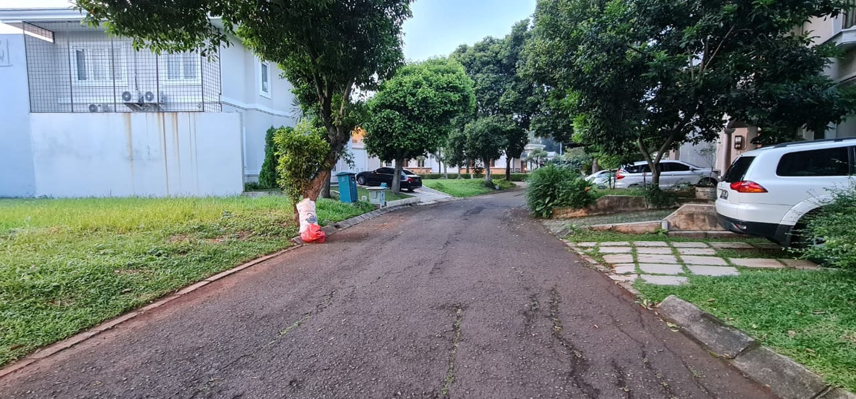 Kavling badan Taman Giri Loka BSD City, harga murah