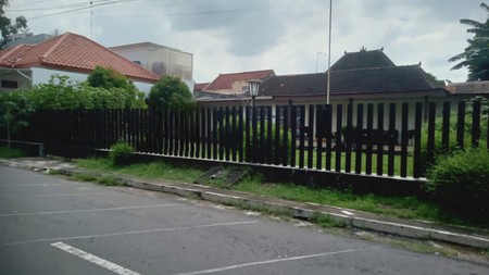 Rumah Lama Strategis Berada Di Tengah Kota Wisata Kraton Yogyakarta