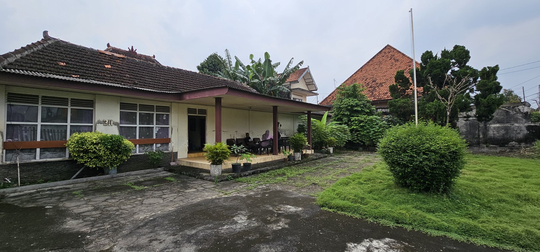 Rumah Lama Strategis Berada Di Tengah Kota Wisata Kraton Yogyakarta