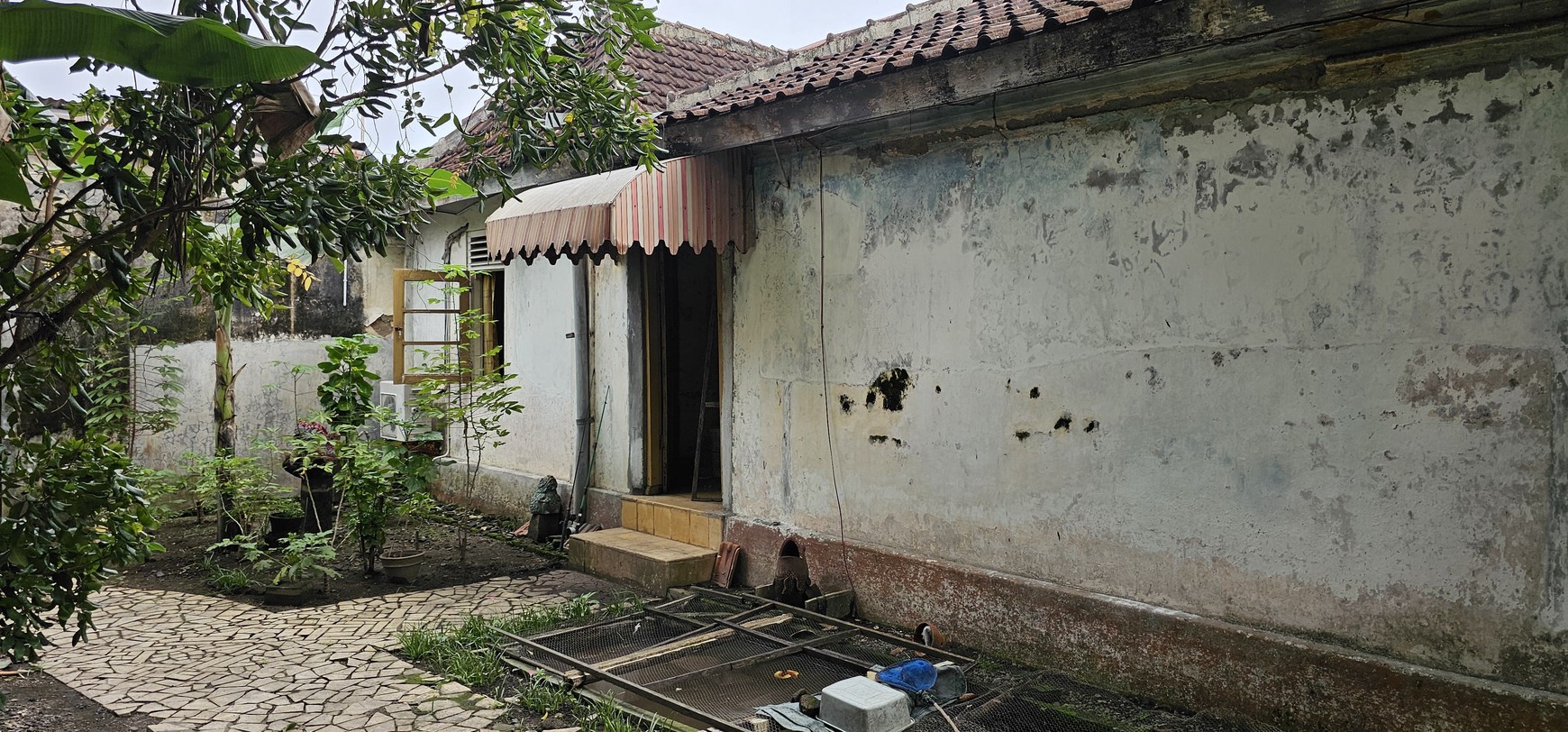 Rumah Lama Strategis Berada Di Tengah Kota Wisata Kraton Yogyakarta