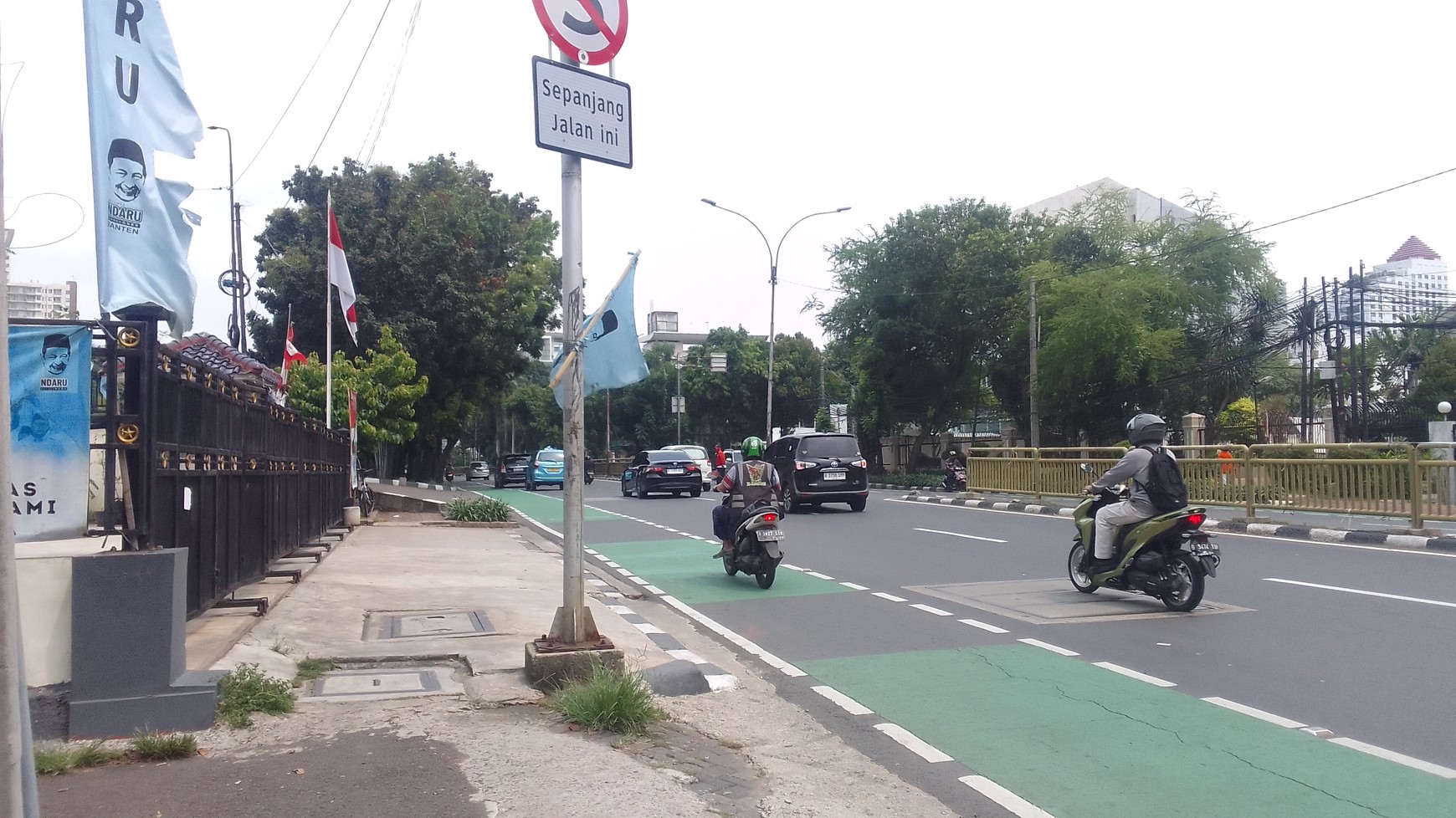 Ruko 4 1/2 Lantai Di Lokasi Premium dan Strategis Jl. Dr. Saharjo tebet, Dan Hanya 7 Menit Ke Tol Pancoran