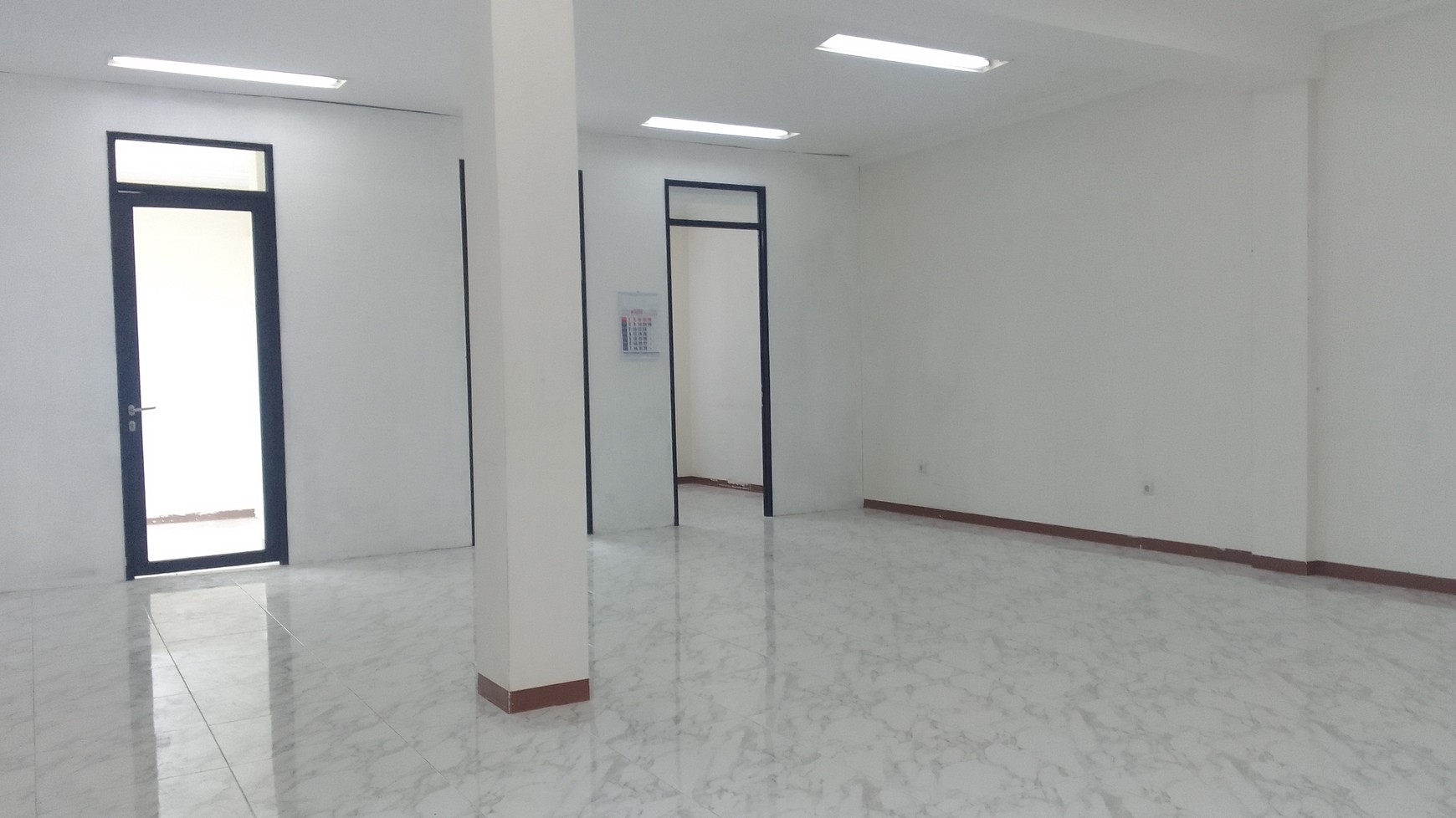 Ruko 4 1/2 Lantai Di Lokasi Premium dan Strategis Jl. Dr. Saharjo tebet, Dan Hanya 7 Menit Ke Tol Pancoran