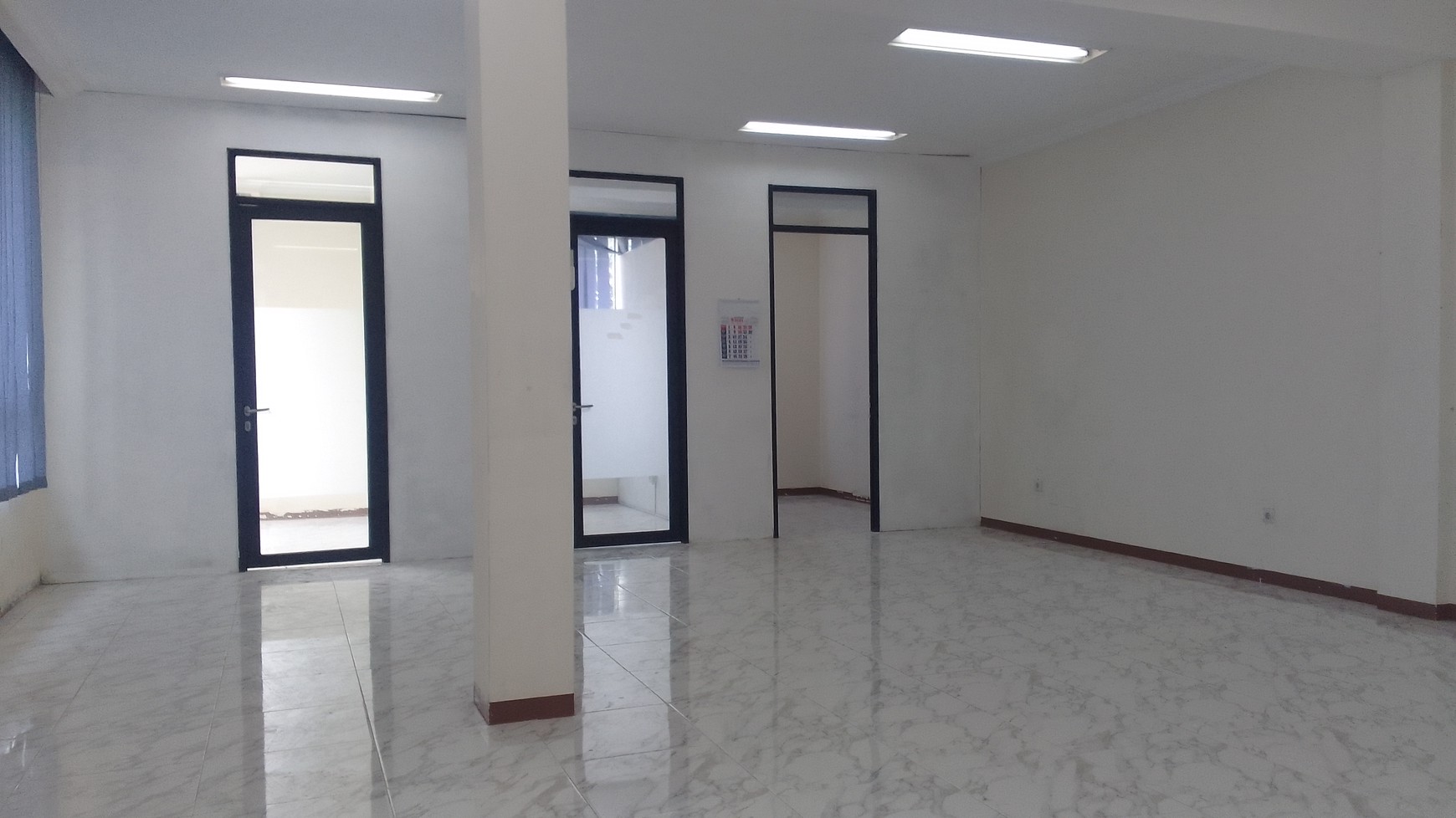 Ruko 4 1/2 Lantai Di Lokasi Premium dan Strategis Jl. Dr. Saharjo tebet, Dan Hanya 7 Menit Ke Tol Pancoran