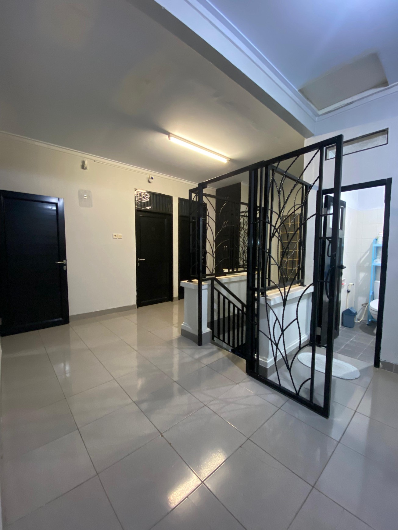 Rumah 2 Lantai di Sawangan - Dekat ke Tol dan Pasar Raya Parung