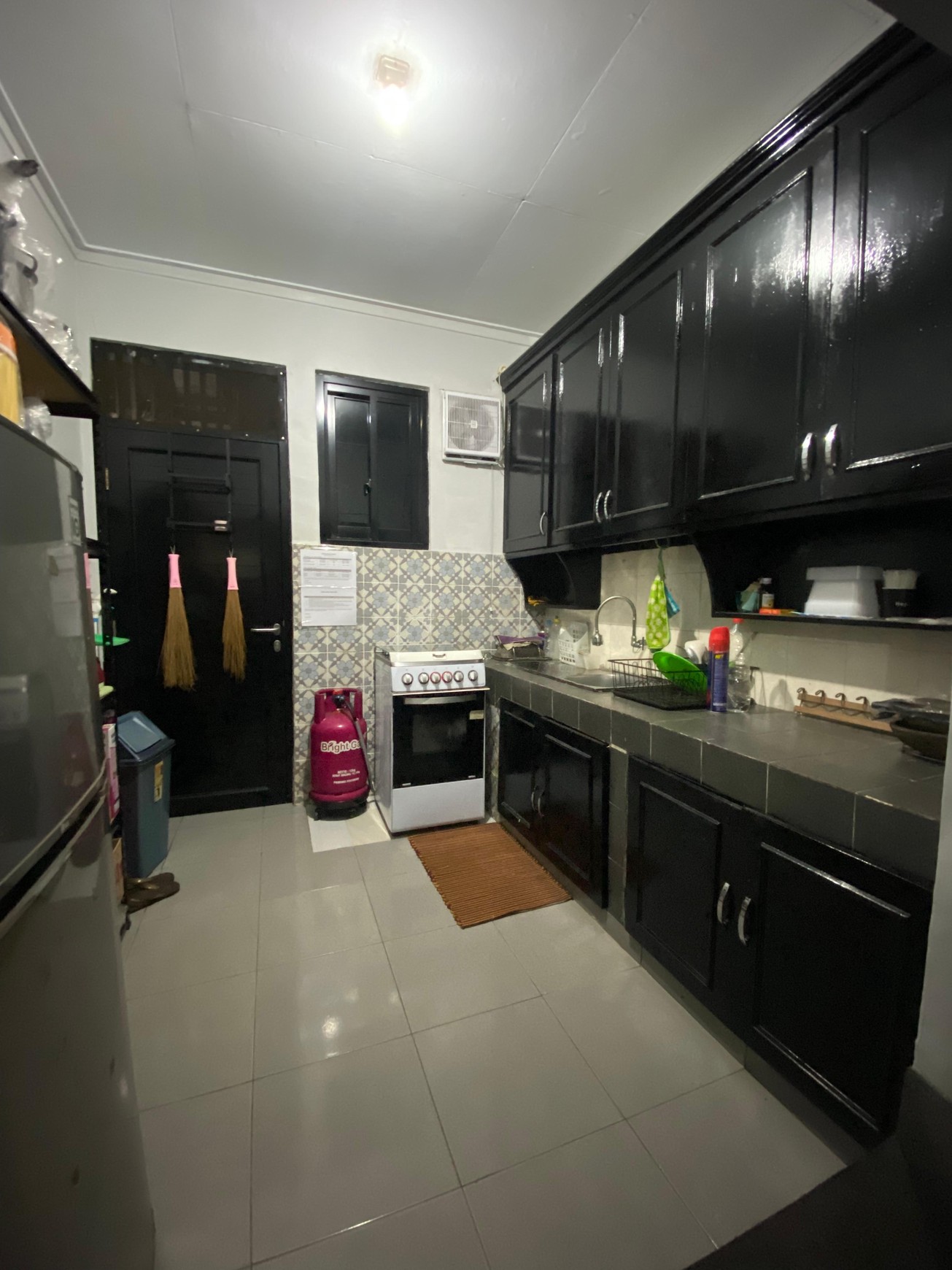 Rumah 2 Lantai di Sawangan - Dekat ke Tol dan Pasar Raya Parung