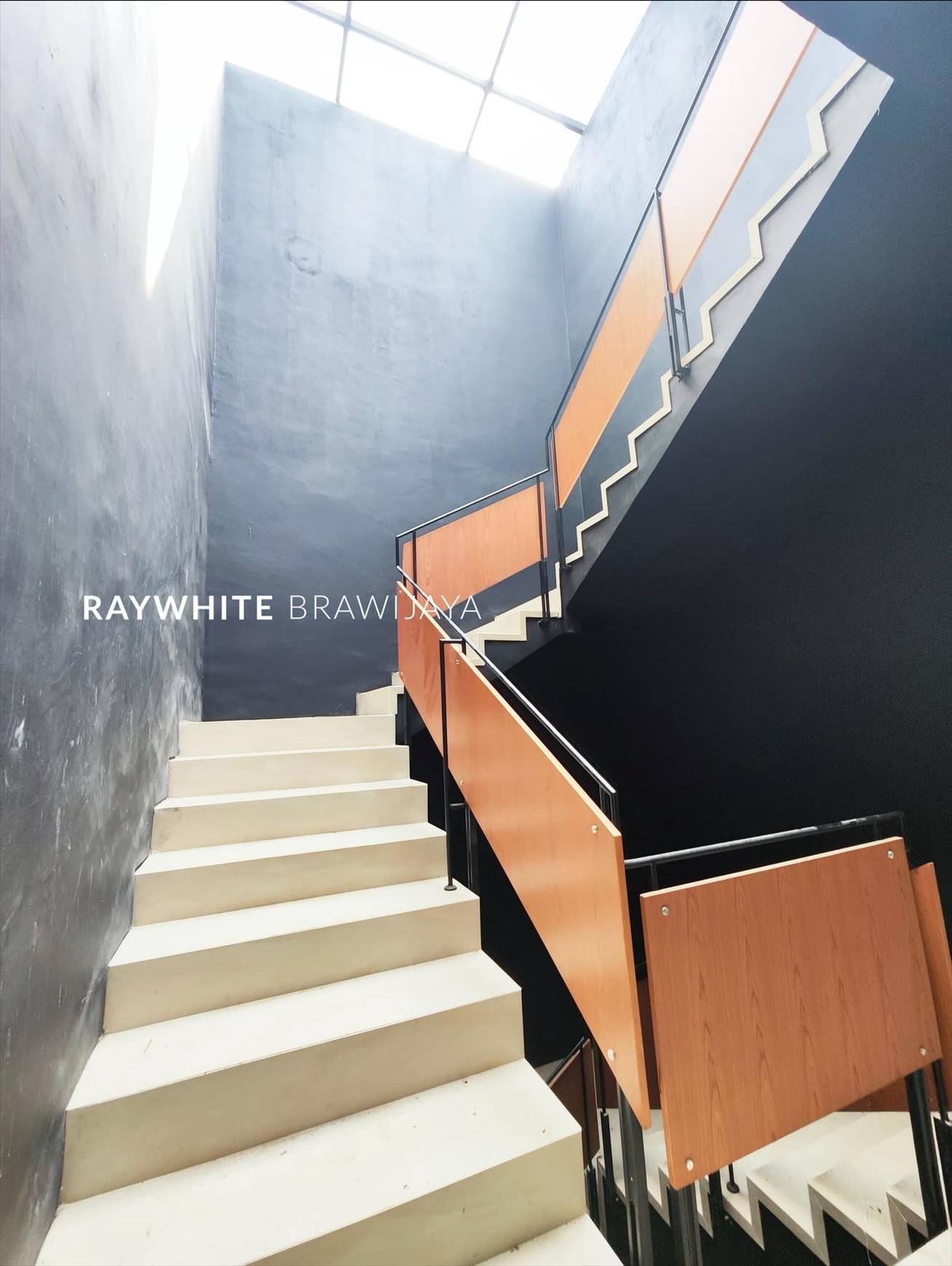 Rumah cocok Untuk Usaha Lokasi Strategis Area Wijaya Kebayoran Baru