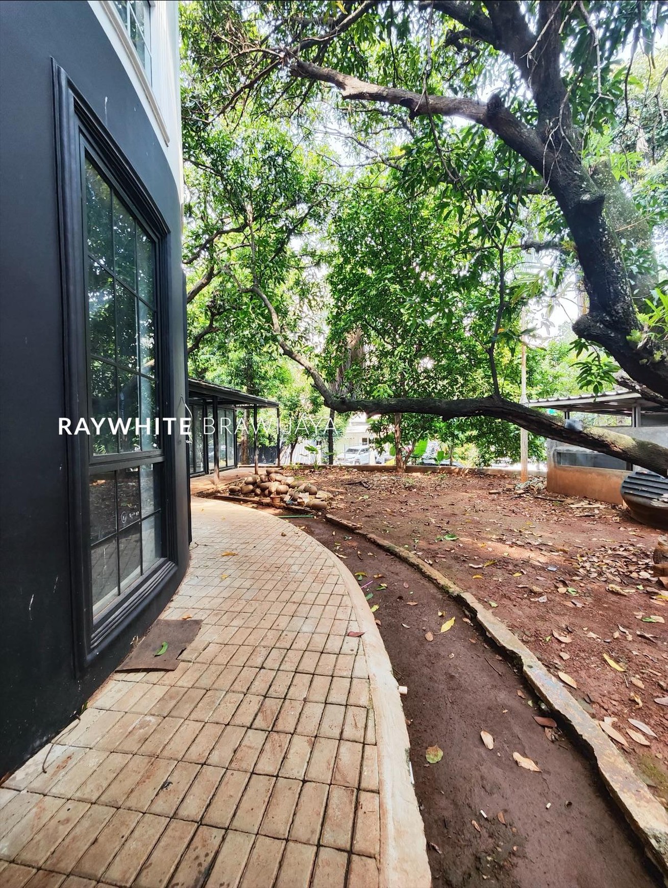Rumah cocok Untuk Usaha Lokasi Strategis Area Wijaya Kebayoran Baru