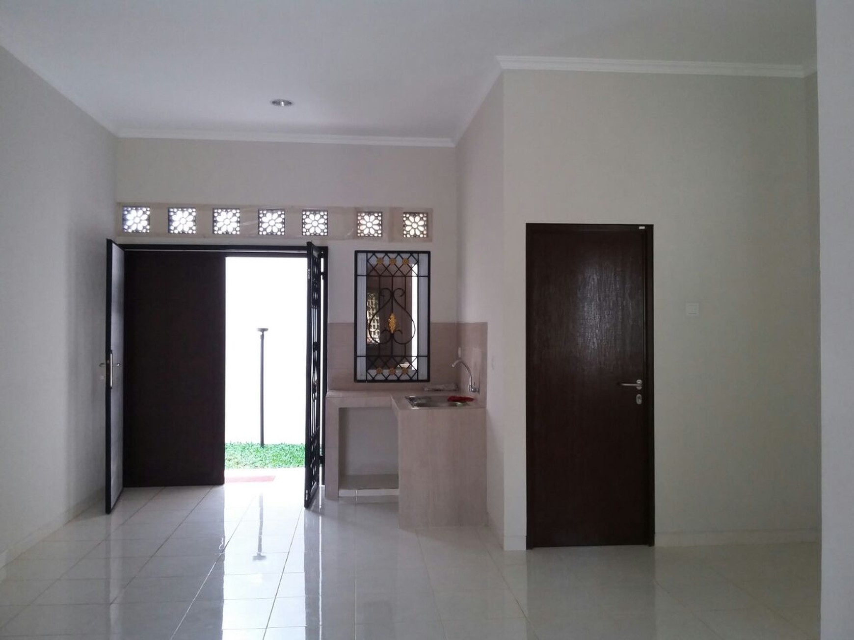 dijual cepat rumah cantik, murah, strategis, siap huni, Graha Raya Fedora III, Bintaro