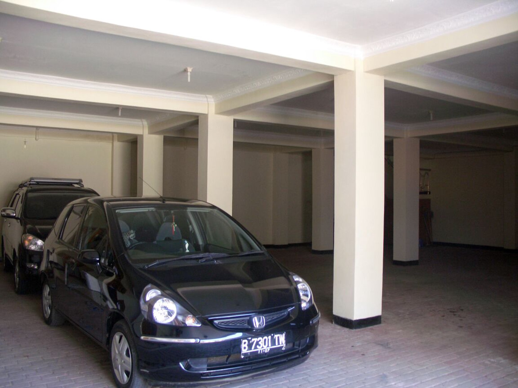 Dijual cepat rumah Kost di Jl. Bangka Raya, Jakarta Selatan. Strategis, pusat Bisnis, AC tiap kamar, Listrik tiap kamar, keamanan 24 jam, ada water heataer.