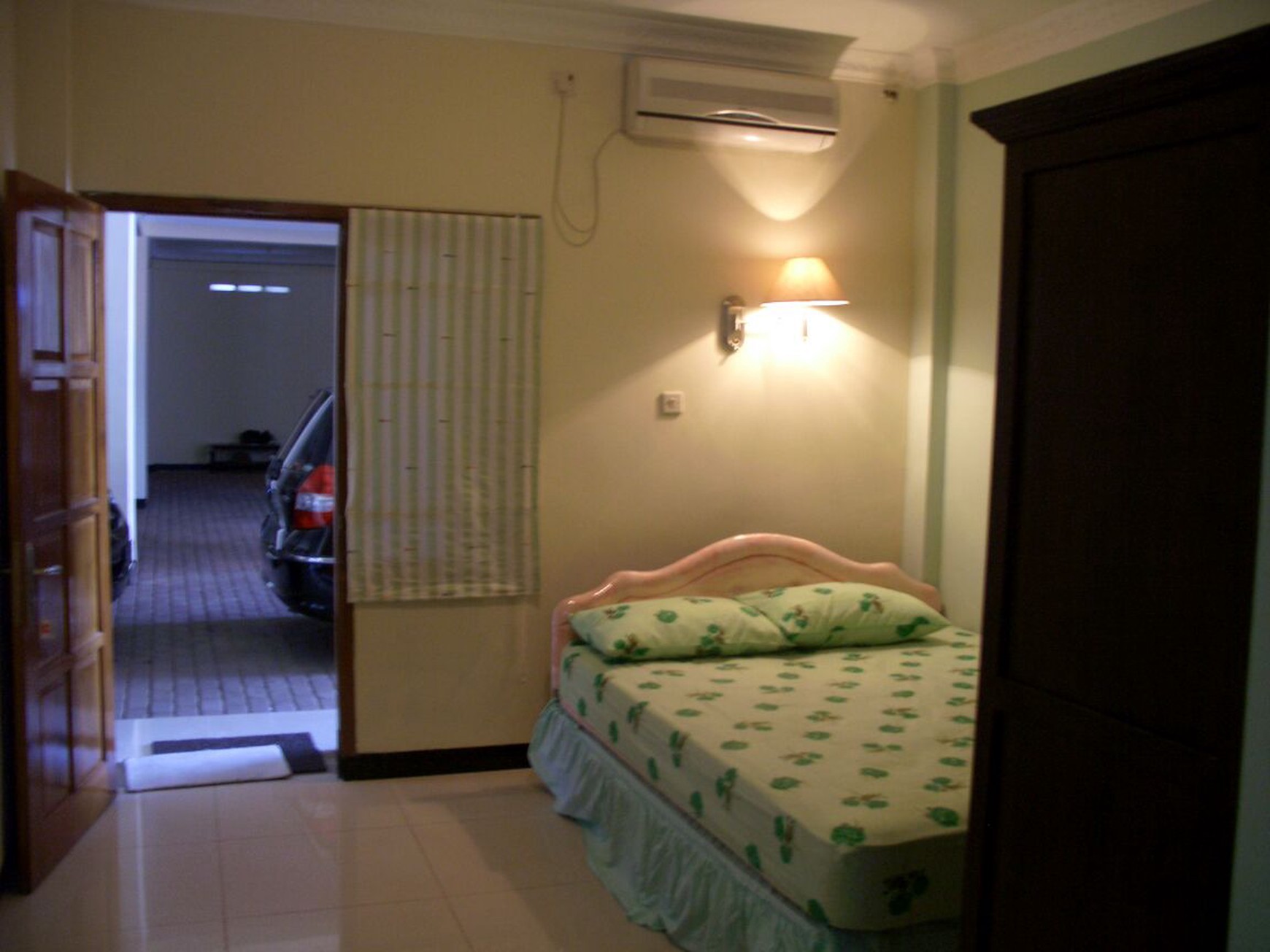 Dijual cepat rumah Kost di Jl. Bangka Raya, Jakarta Selatan. Strategis, pusat Bisnis, AC tiap kamar, Listrik tiap kamar, keamanan 24 jam, ada water heataer.