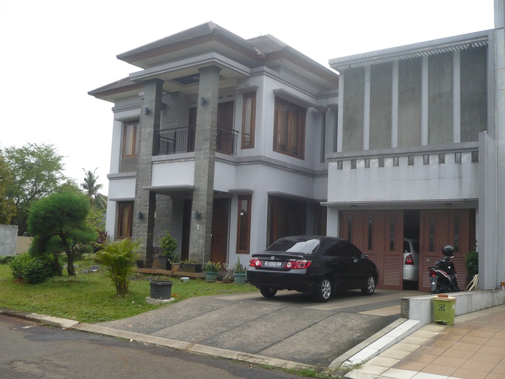 Dijual cepat rumah wewah Sutera Buana, Alam Sutera. Strategis, Lay Out sangat bagus, Furnished, Tinggal bawa koper siap huni.
