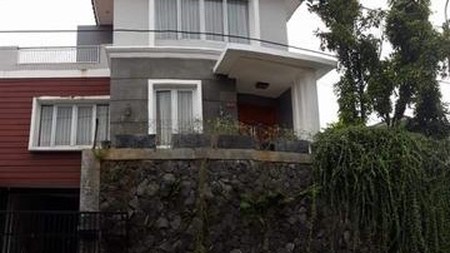 dijual cepat rumah strategis, kondisi bagus murah nego siap huni Komp. Guruminda, Cisaratan Kulon Bandung Jawa Barat