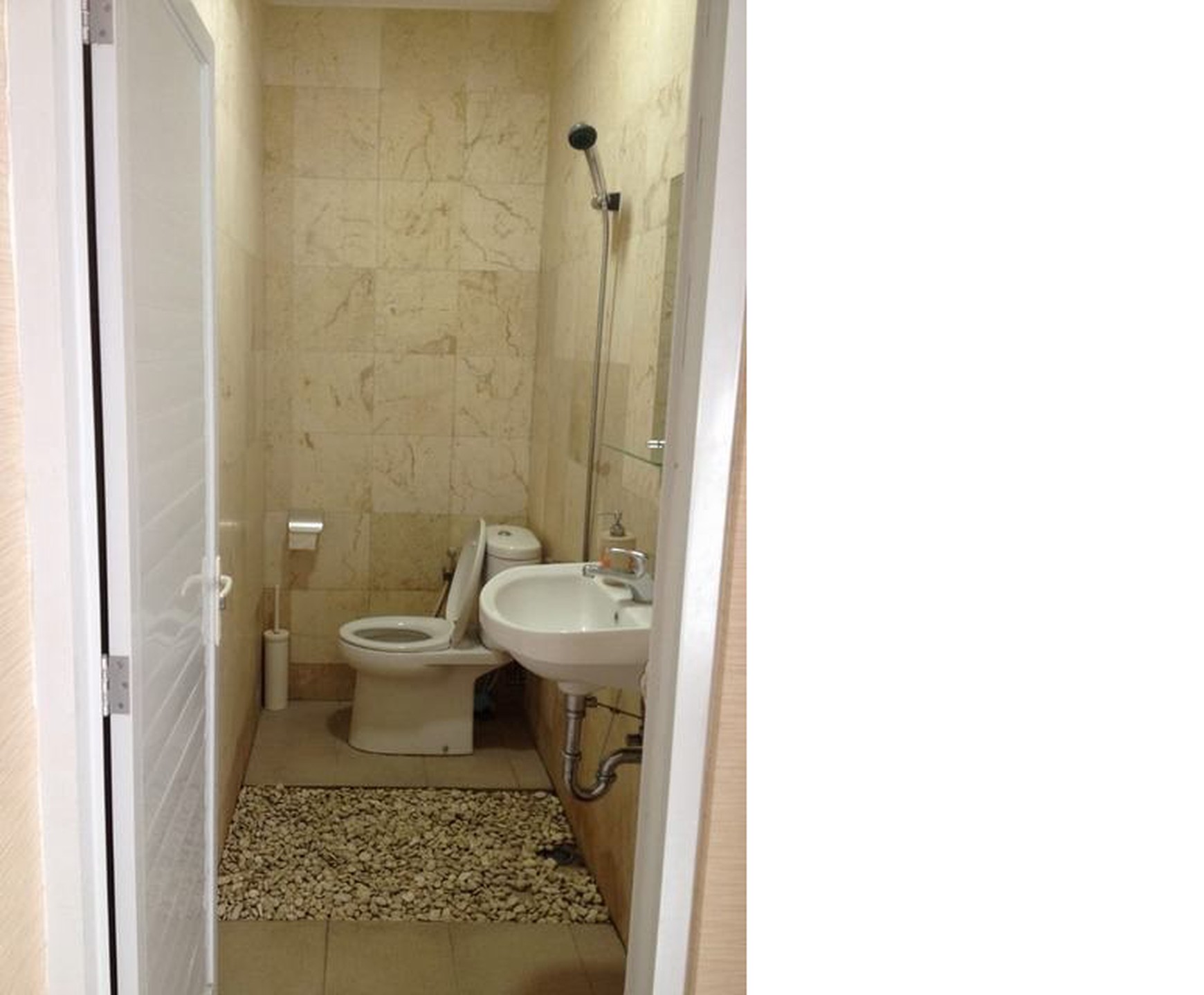 dijual cepat rumah strategis, kondisi bagus murah nego siap huni Komp. Guruminda, Cisaratan Kulon Bandung Jawa Barat