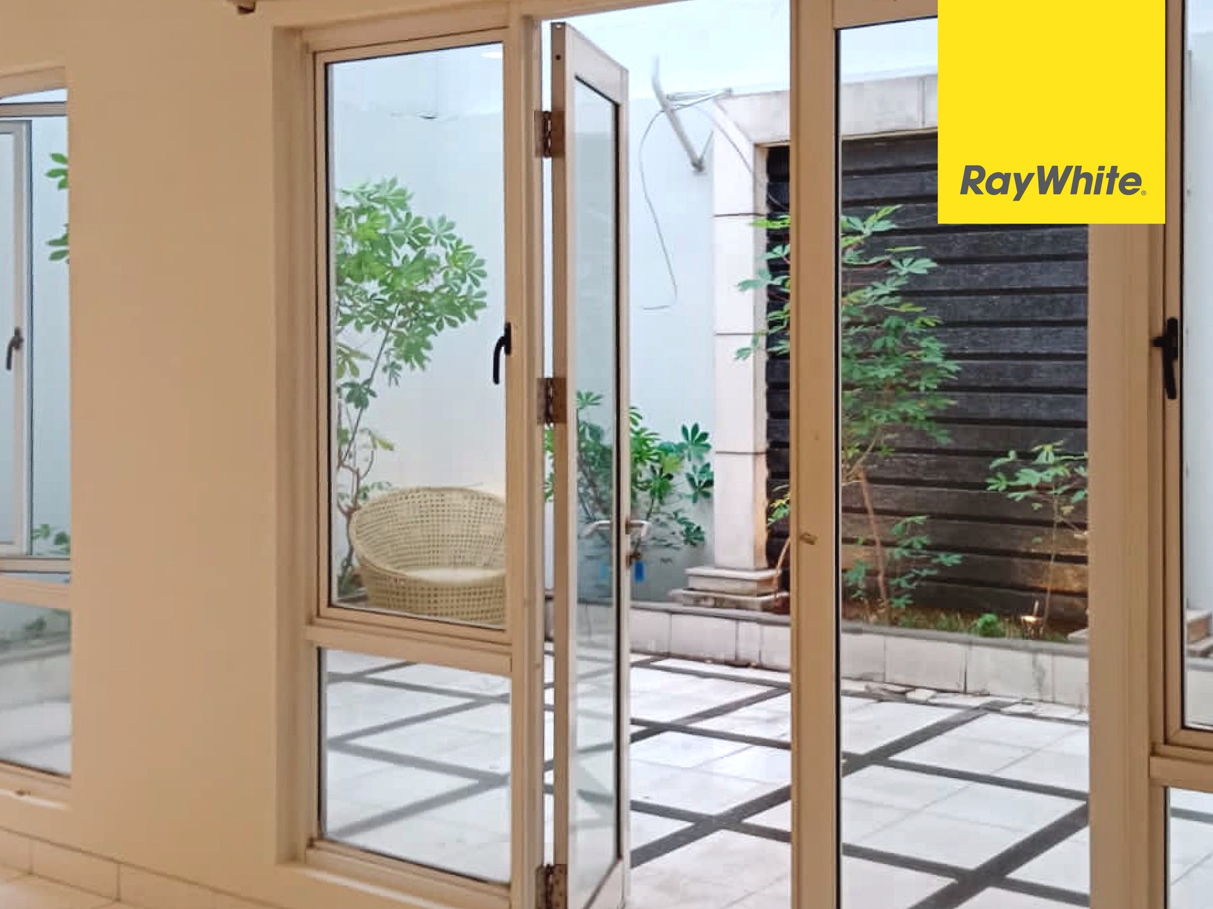 Rumah Cantik di Kota wisata