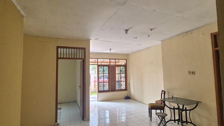 Rumah Strategis Bebas Banjir dalam Komplek dekat BX Change Mall