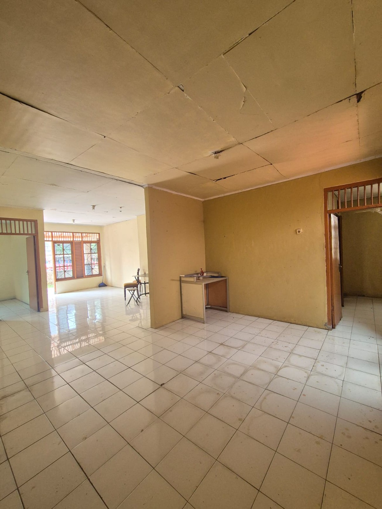 Rumah Strategis Bebas Banjir dalam Komplek dekat BX Change Mall