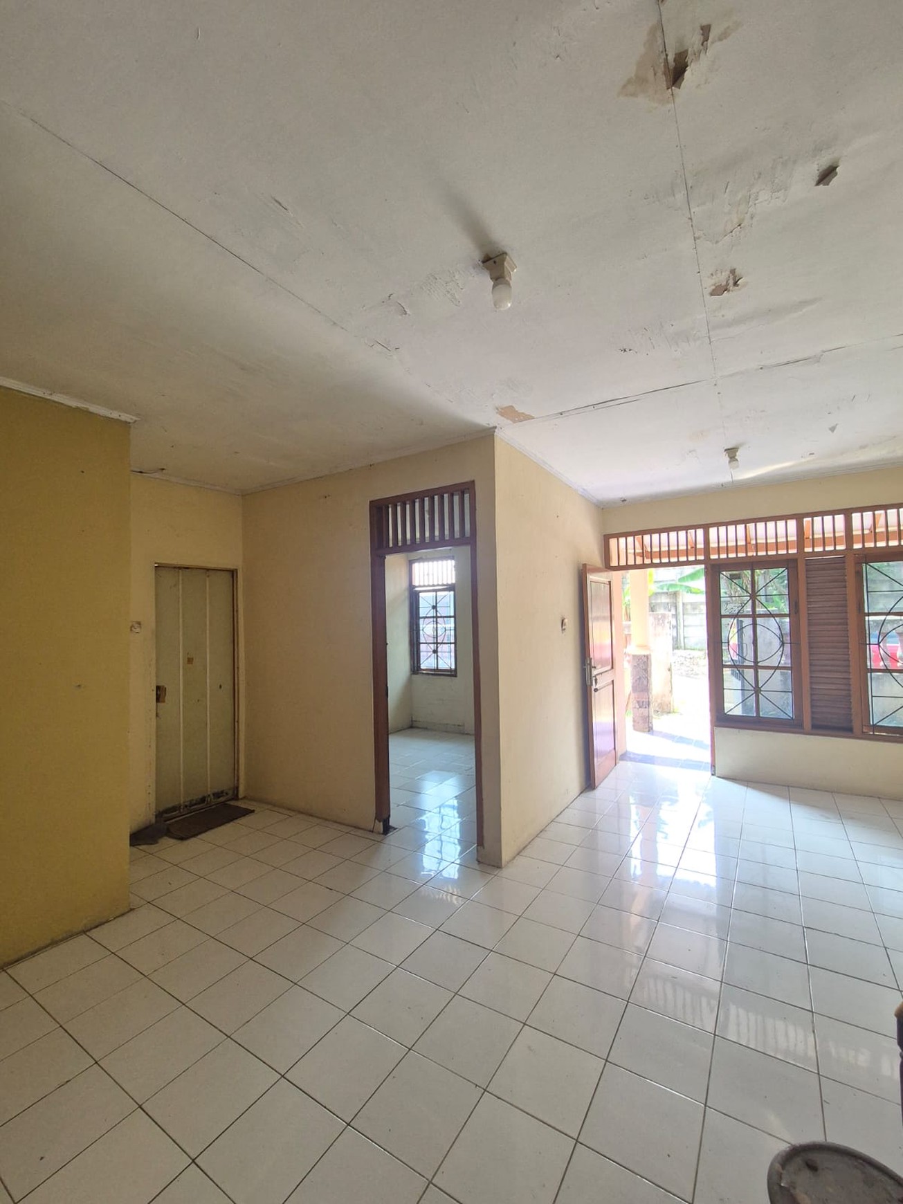 Rumah Strategis Bebas Banjir dalam Komplek dekat BX Change Mall