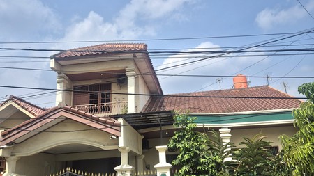 Dijual Rumah Dalam Perumahan dan Lokasi Strategis @Ciputat