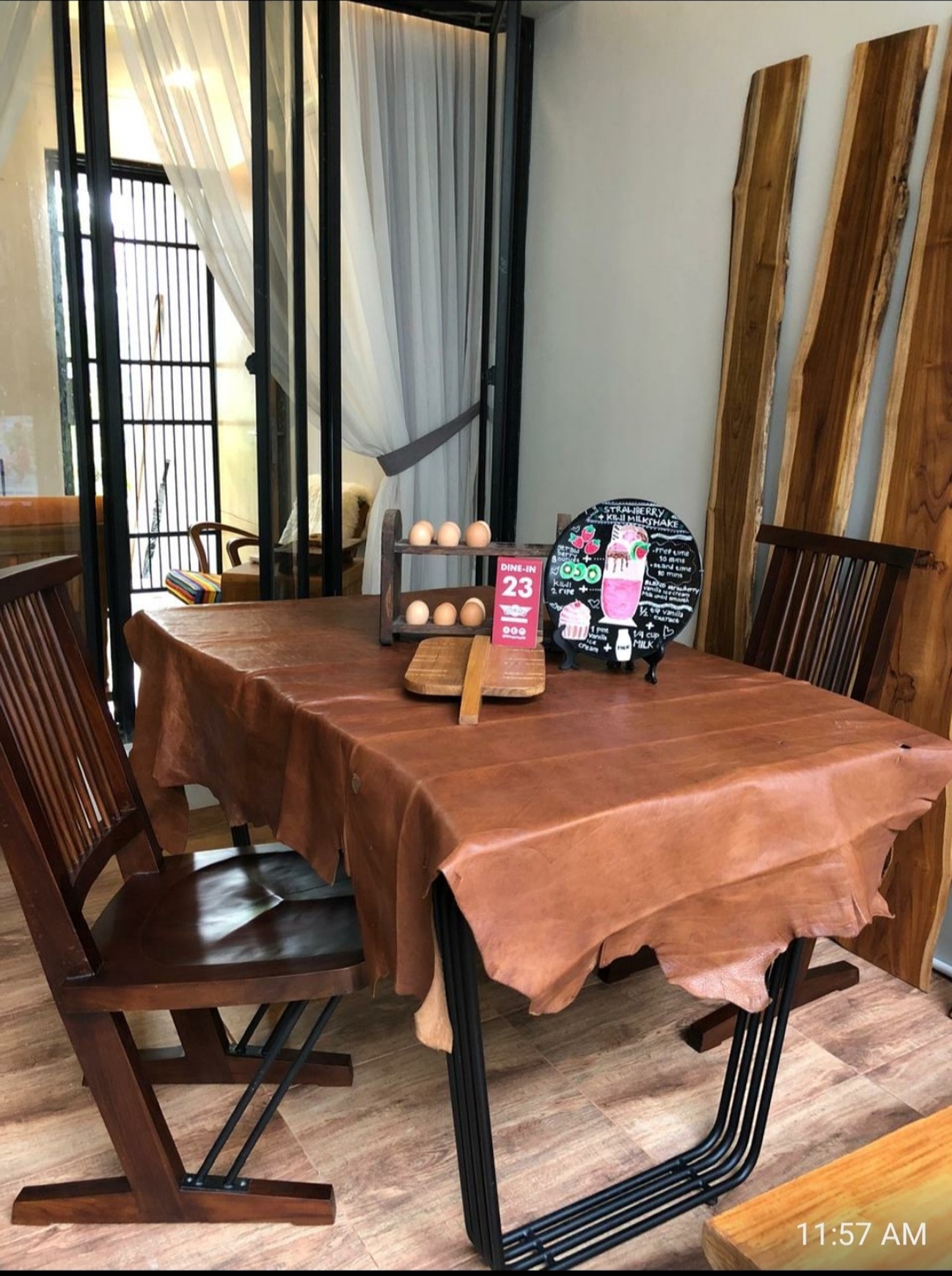 Rumah cantik bagus nyaman asri siap huni di Bojongsari- Depok.