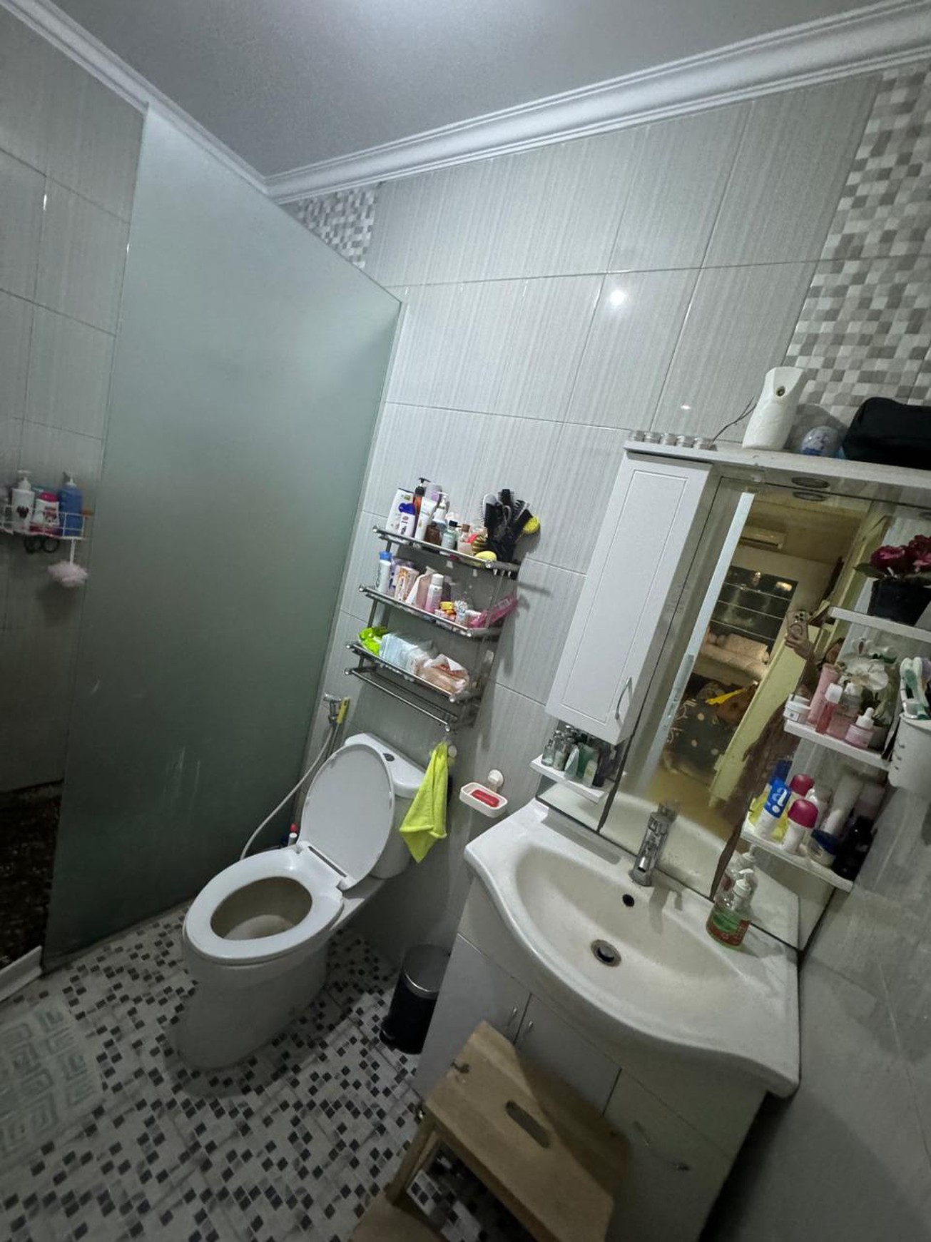 Rumah 2 Lantai SHM Siap Huni + Rooftop @Graha Bunga
