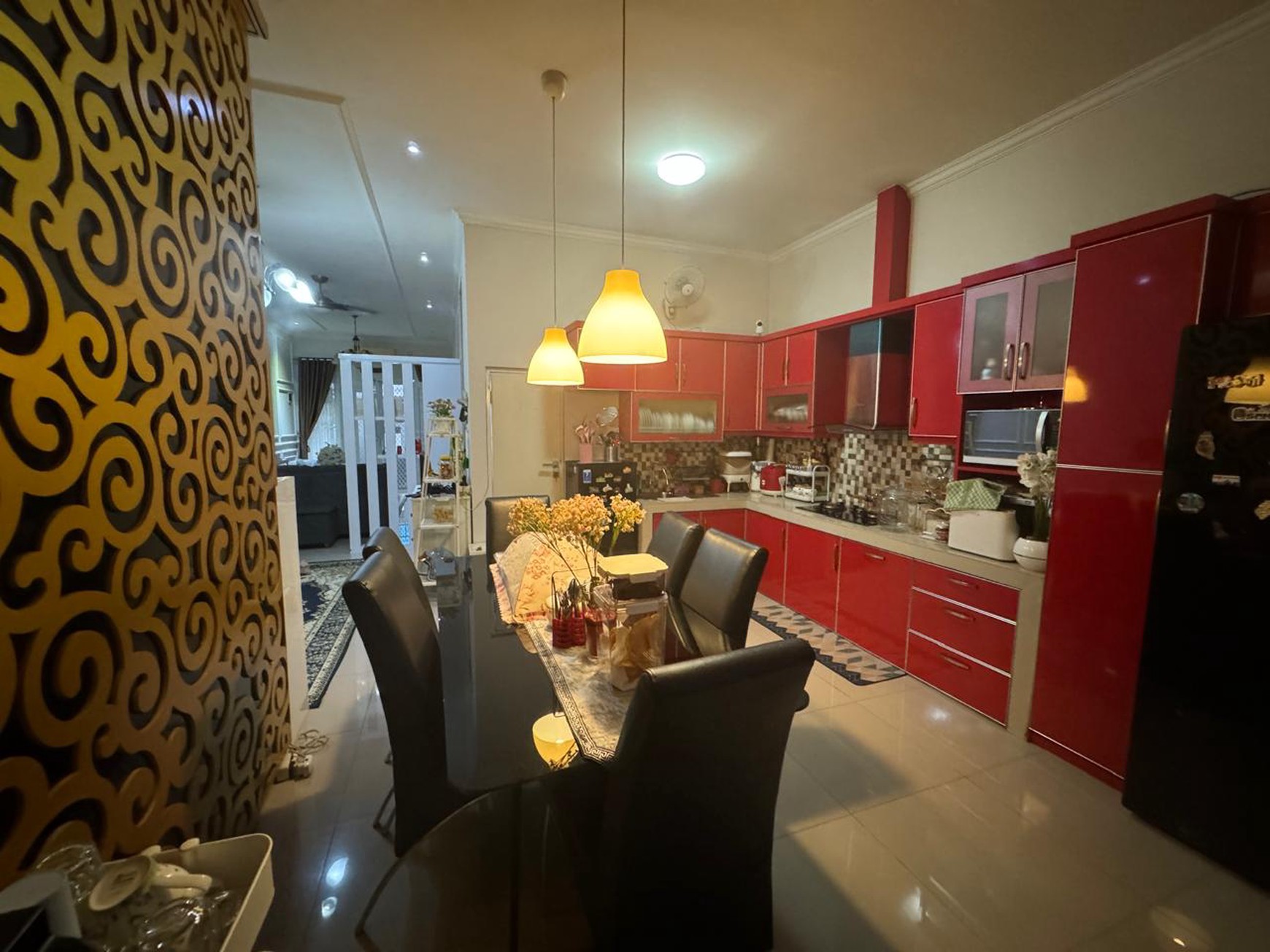 Rumah 2 Lantai SHM Siap Huni + Rooftop @Graha Bunga