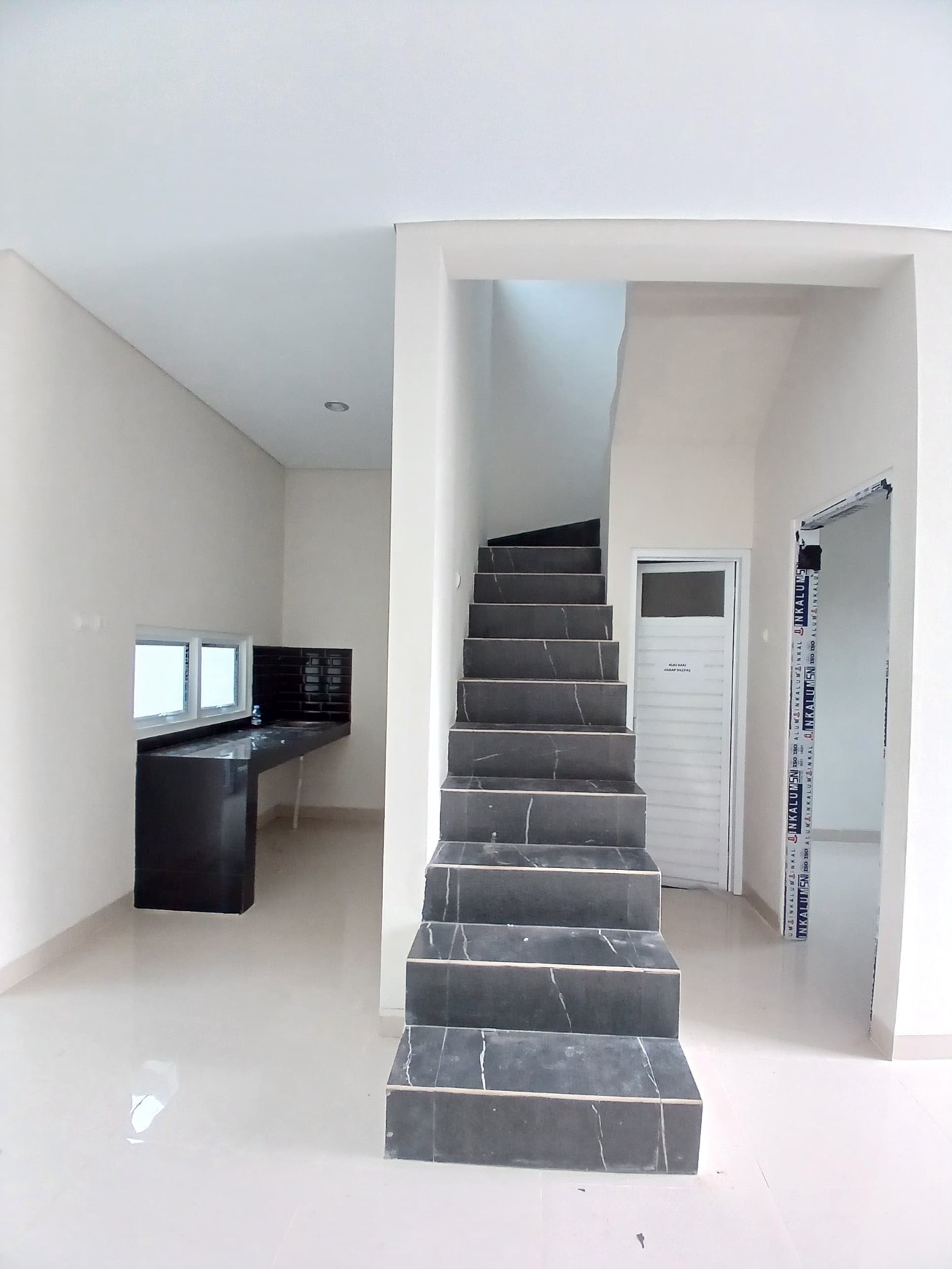 Rumah Siap Bangun Dalam Perum Hinggil Mansion Bangunjiwo Kasihan Bantul