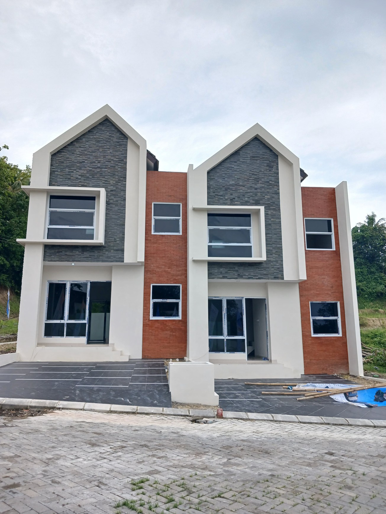 Rumah Siap Bangun Dalam Perum Hinggil Mansion Bangunjiwo Kasihan Bantul