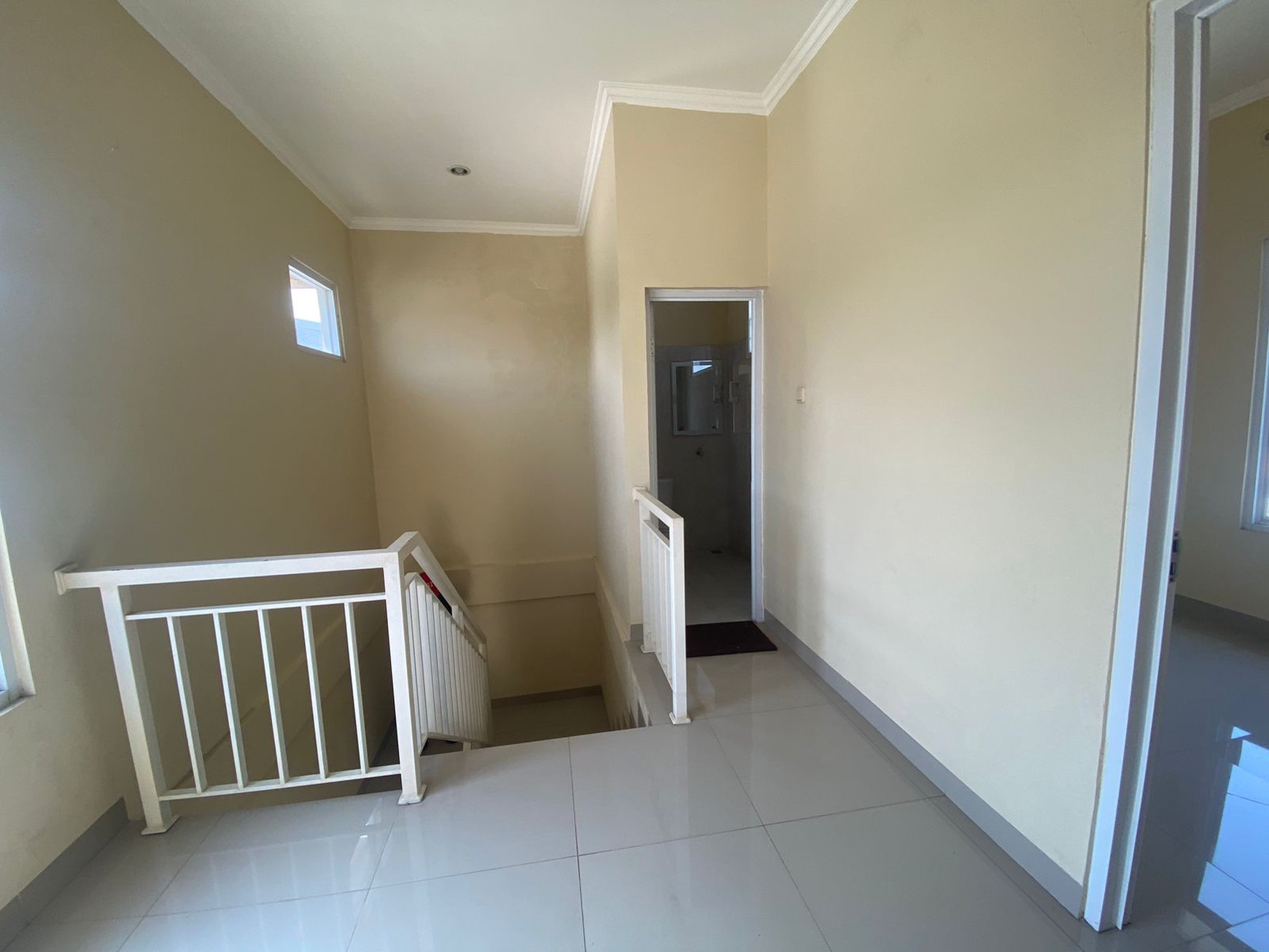 RUMAH MINIMALIS DAN STRATEGIS DI KRANGGAN, BEKASI