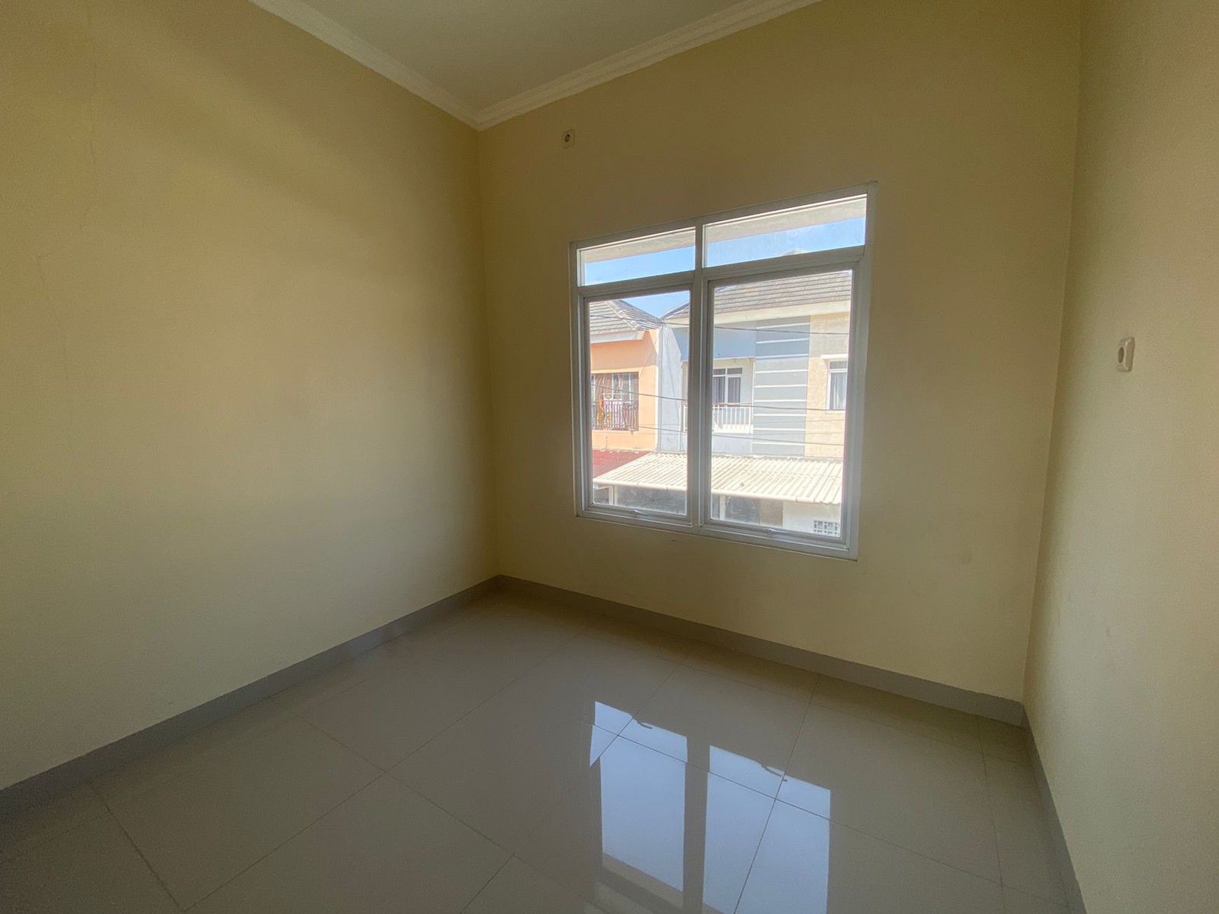 RUMAH MINIMALIS DAN STRATEGIS DI KRANGGAN, BEKASI