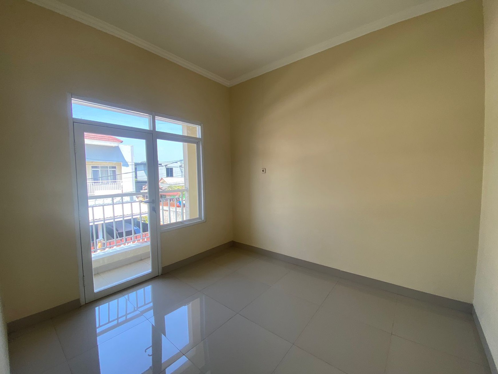 RUMAH MINIMALIS DAN STRATEGIS DI KRANGGAN, BEKASI