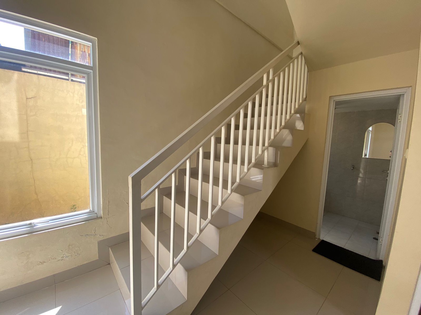 RUMAH MINIMALIS DAN STRATEGIS DI KRANGGAN, BEKASI