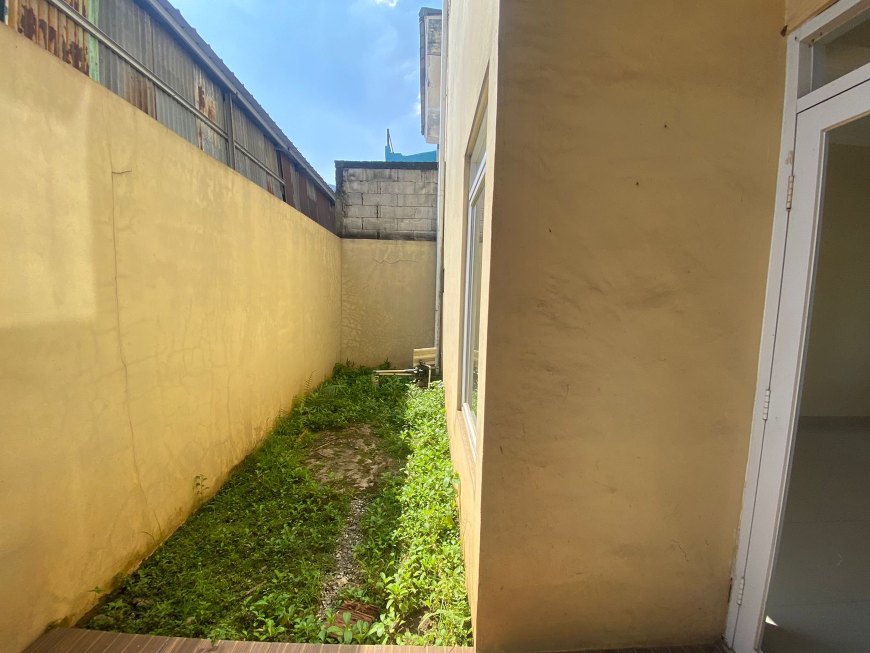 RUMAH MINIMALIS DAN STRATEGIS DI KRANGGAN, BEKASI