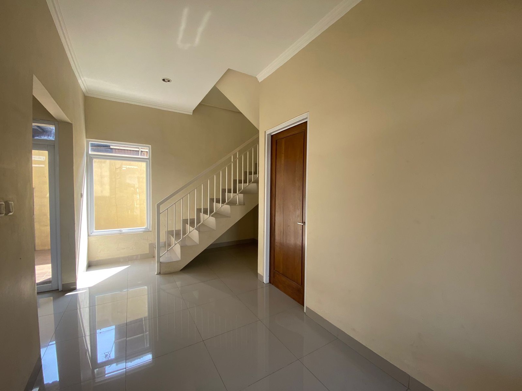 RUMAH MINIMALIS DAN STRATEGIS DI KRANGGAN, BEKASI