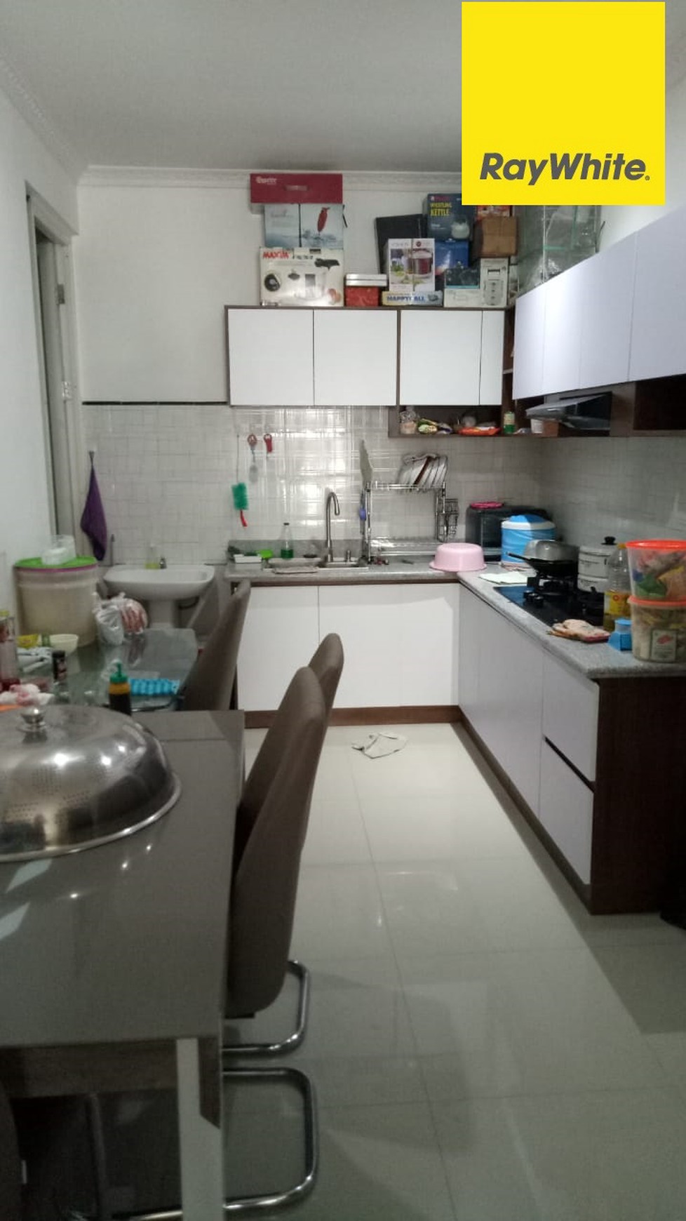 Dijual Rumah 2,5 lantai di Alam Hijau Surabaya Barat