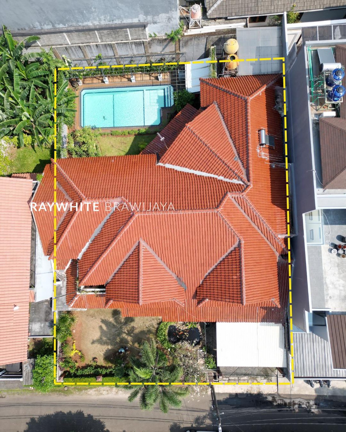 Rumah Lama Siap Huni Lingkungan Tenang Area Gandaria Selatan