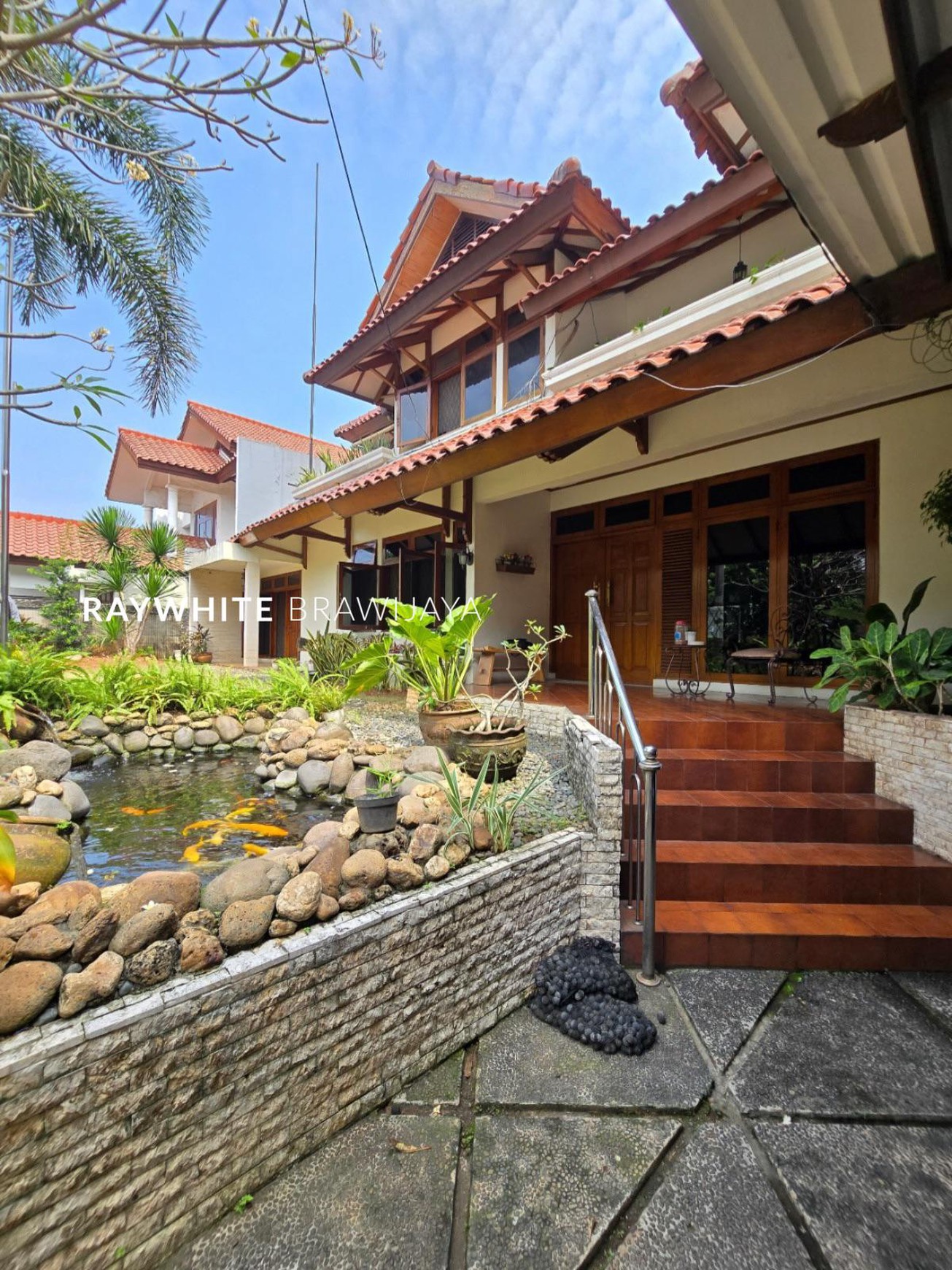 Rumah Lama Siap Huni Lingkungan Tenang Area Gandaria Selatan