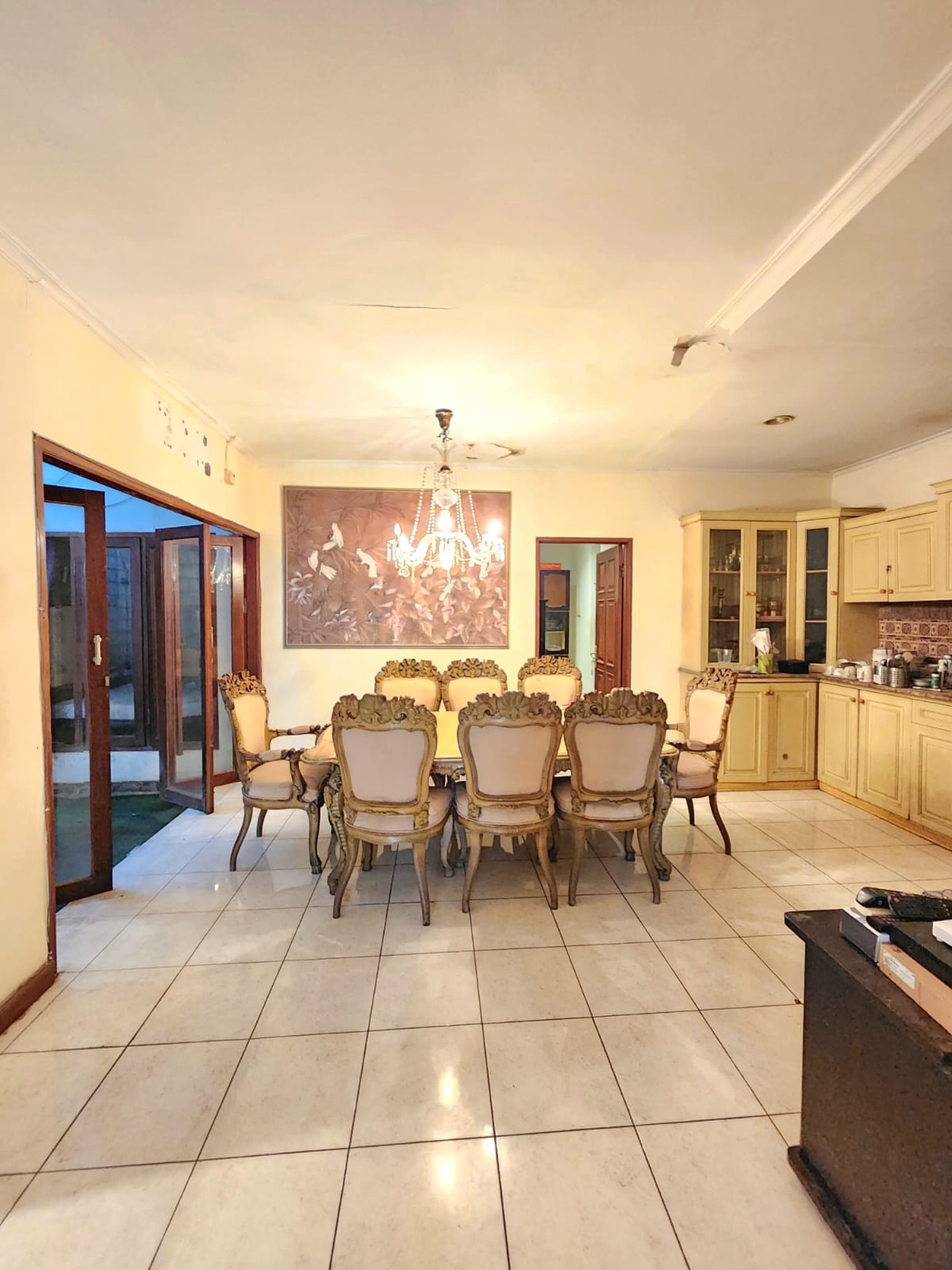 Hunian 2 lantai area Elit PI, hanya 5 Menit jalan kaki ke Mall