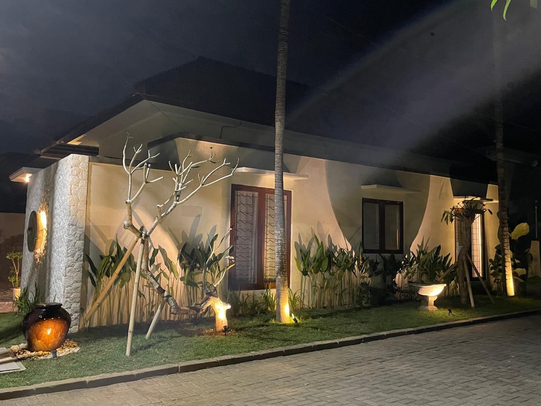 For Sale Beautiful Minimalist Villa with Heated Pool in Ungasan
