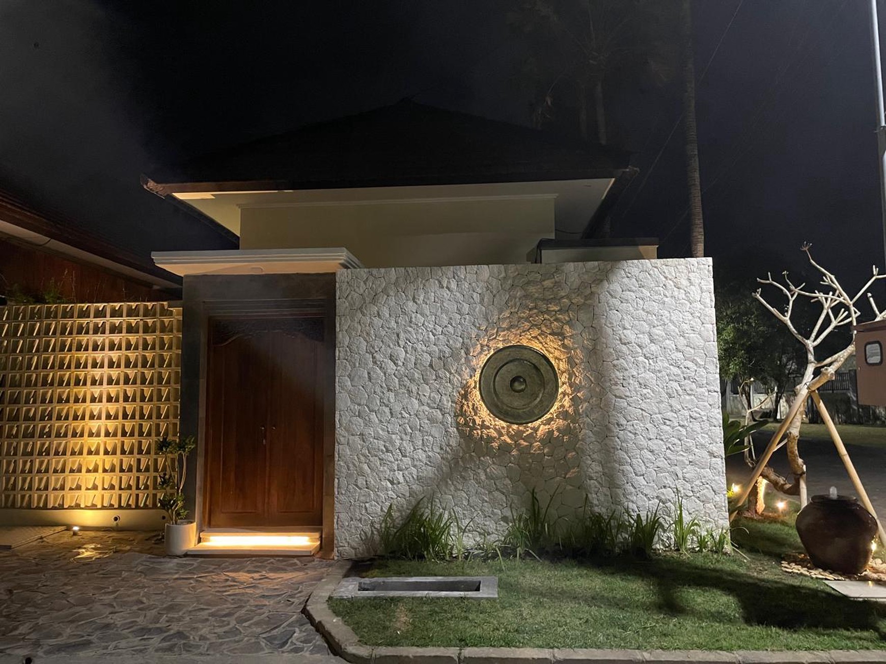 For Sale Beautiful Minimalist Villa with Heated Pool in Ungasan