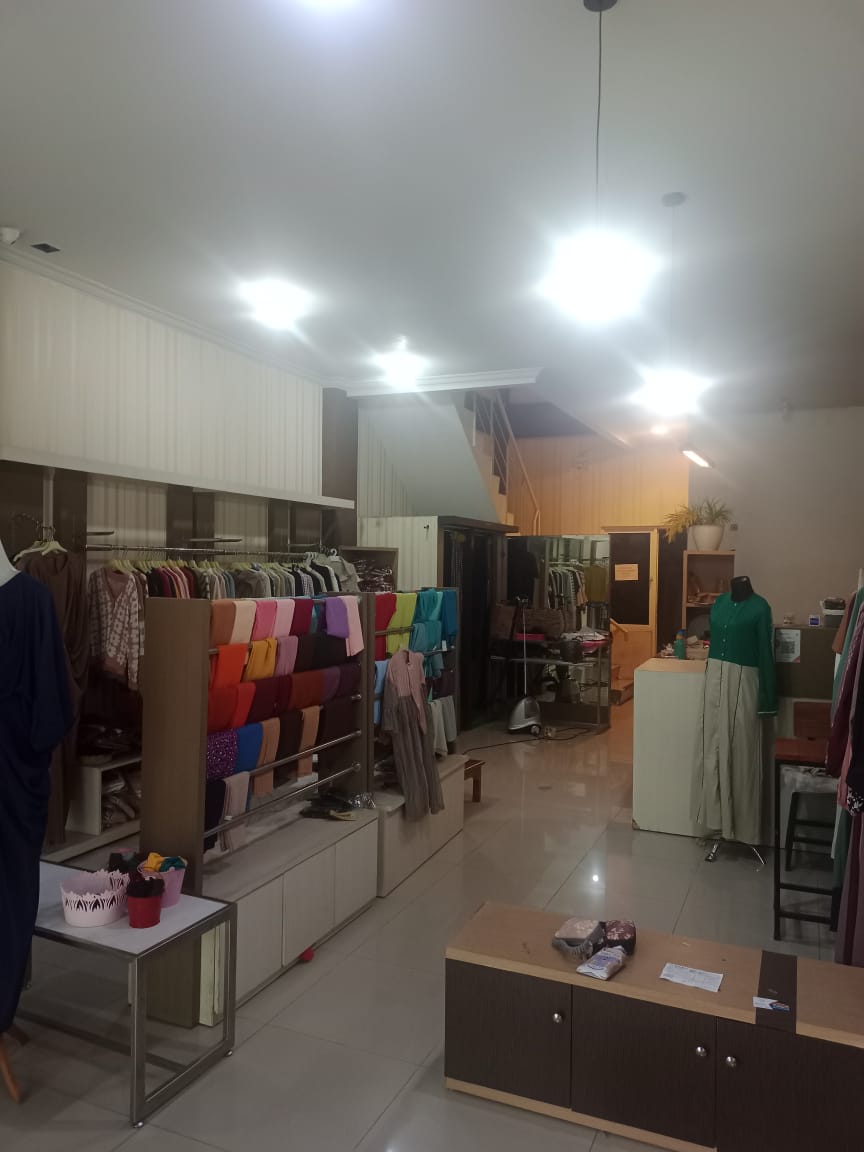 Disewakan Ruko Central Business Park MERR - Siap Pakai, 3 Lantai |150JT/Th Nego