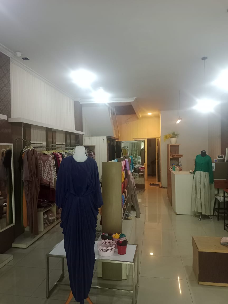 Disewakan Ruko Central Business Park MERR - Siap Pakai, 3 Lantai |150JT/Th Nego