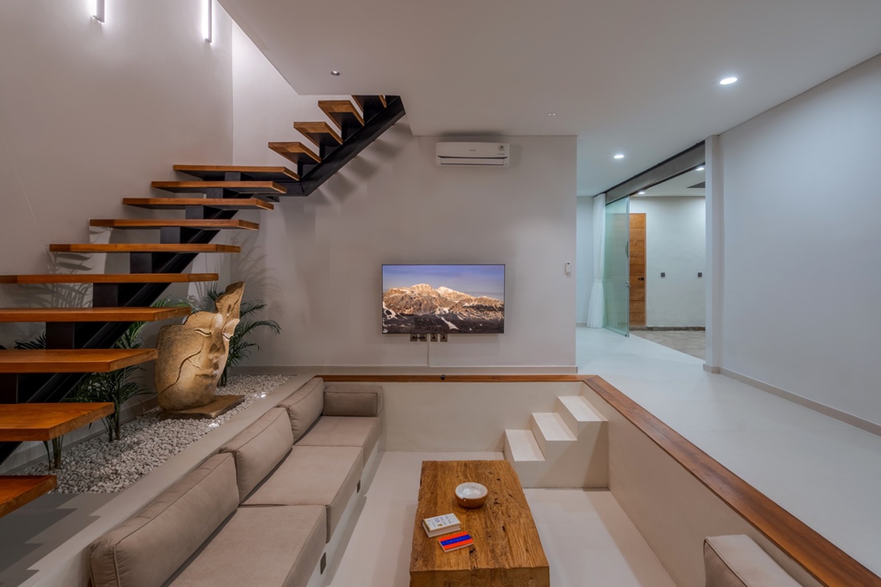 For Lease Modern Luxury Villa Near Padonan, Canggu