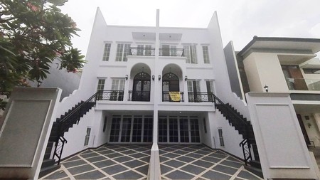Rumah Lux Brand New Dalam Cluster di Pelangi Hijau, The Gading Residence, Kelapa Gading