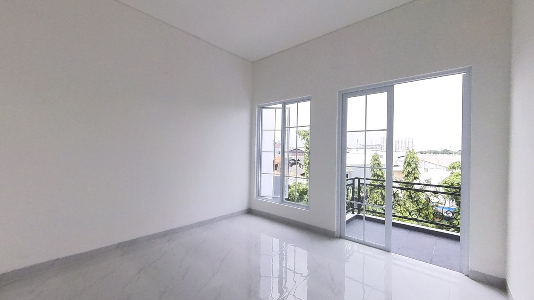Rumah Lux Brand New Dalam Cluster di Pelangi Hijau, The Gading Residence, Kelapa Gading