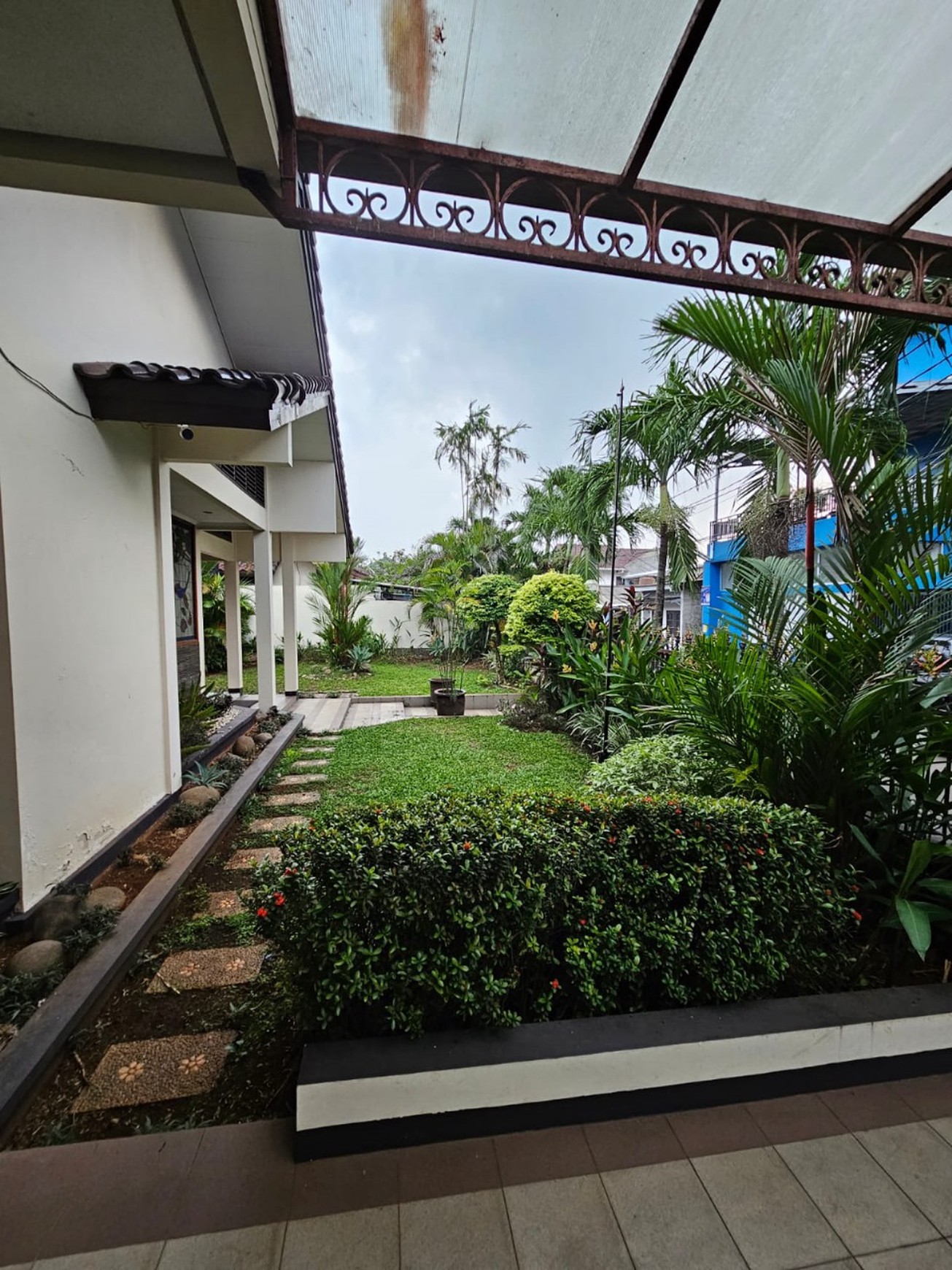 Rumah 2 Lantai, Halaman Asri Siap Huni di H Sidup Rempoa