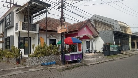 Rumah Dijual  Wisma Tropodo 2,5 M Nego bisa untuk usaha